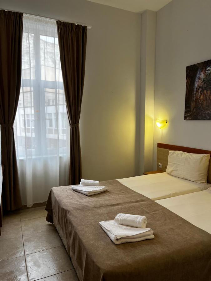Hotel Central Balchik Exterior photo